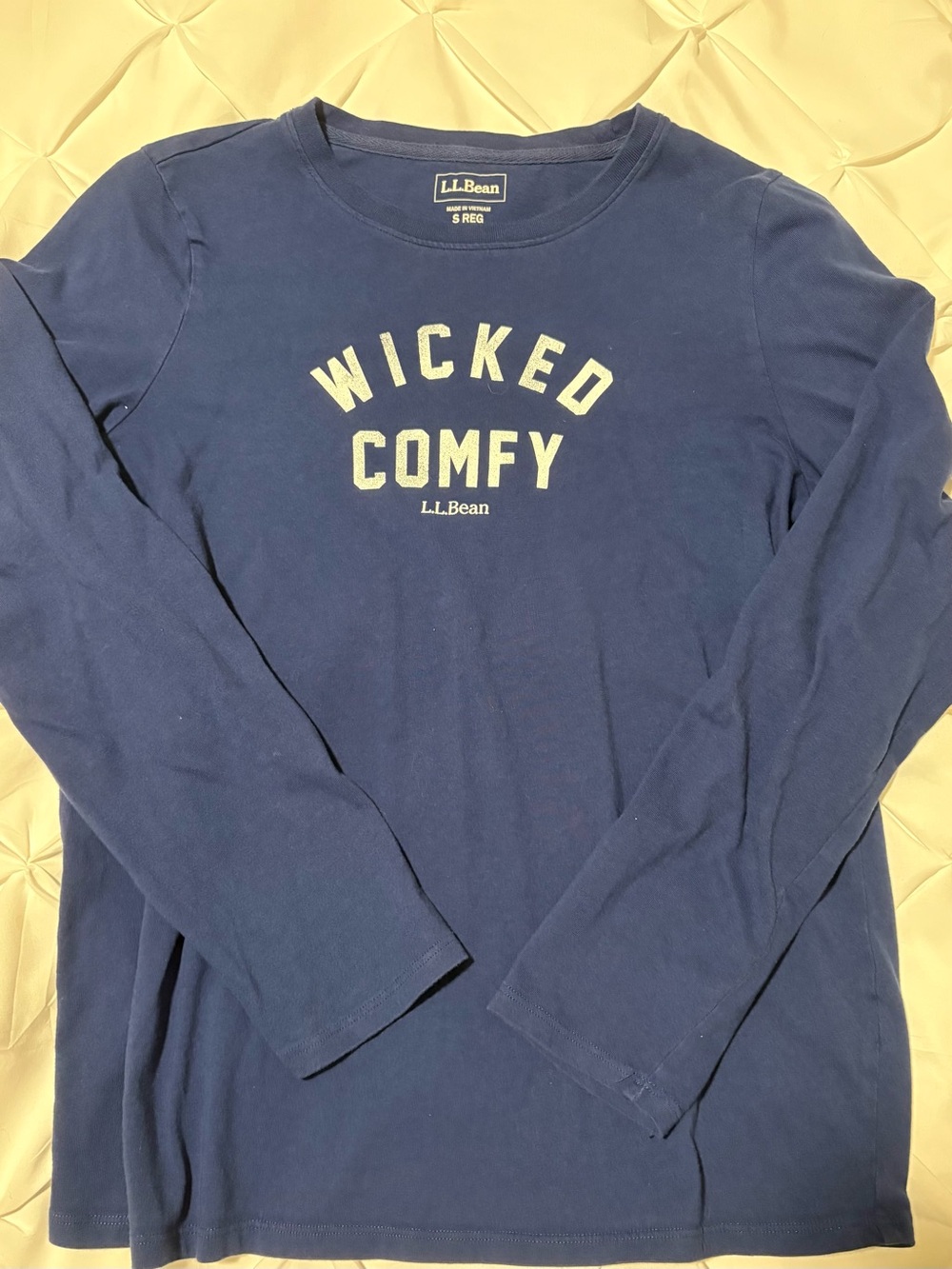 L.L.Bean Women’s Wicked Comfy Logo Navy Long Sleeve Shirt, Size Small